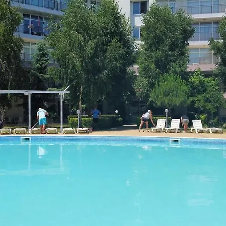 شقة Yves 2 Bed At Sun Village Sunny Not Far Away From The Sea *