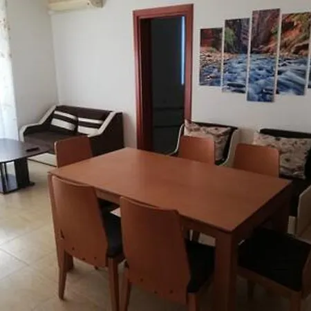 Yves 2 Bed At Sun Village Sunny Not Far Away From The Sea