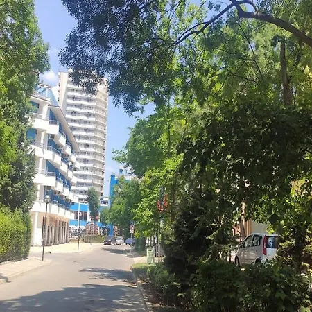 Yves 2 Bed At Sun Village Sunny Not Far Away From The Sea شقة *