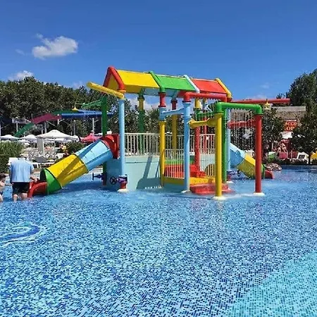 Yves 2 Bed At Sun Village Sunny Not Far Away From The Sea شقة *