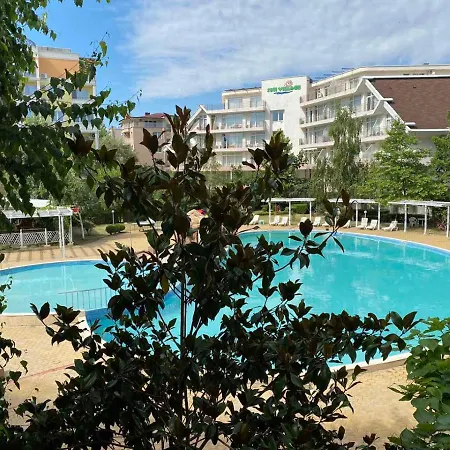 Yves 2 Bed At Sun Village Sunny Not Far Away From The Sea Σάνι Μπιτς
