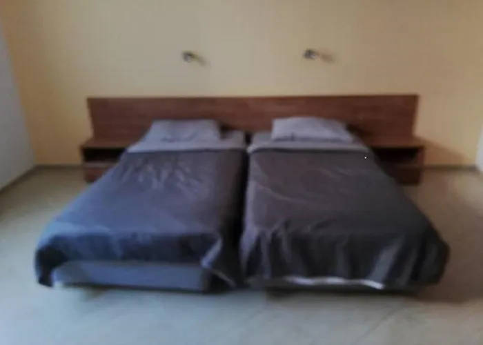 Yves 2 Bed At Sun Village Sunny Not Far Away From The Sea