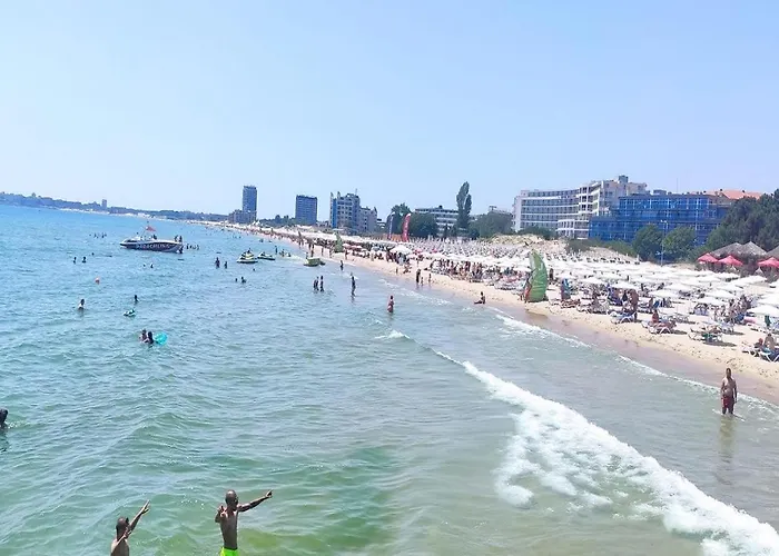 Yves 2 Bed At Sun Village Sunny Not Far Away From The Sea Солнечный берег